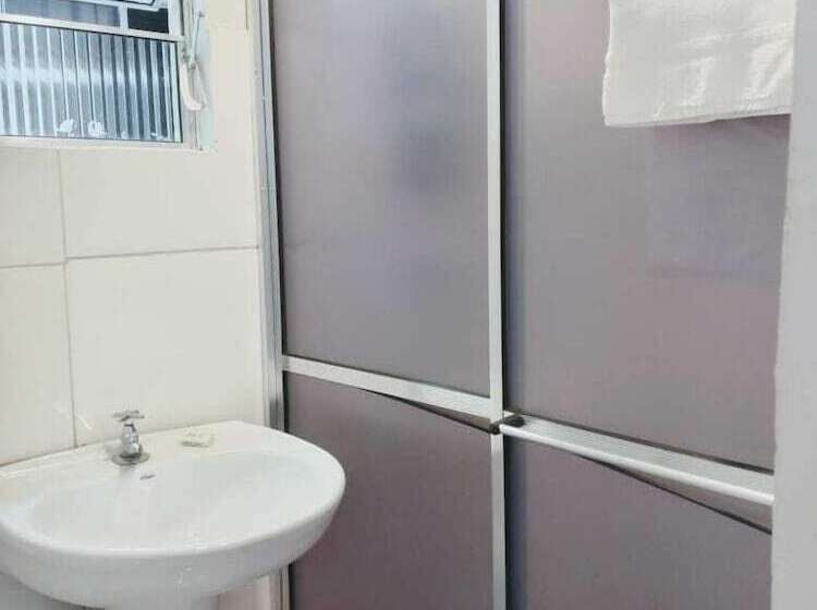 غرفة قياسية فردية, Piazza Batel