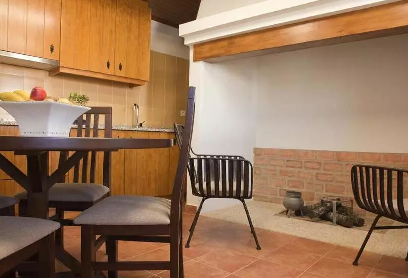 سوئیت 2 خوابه, Herdade Da Urgueira