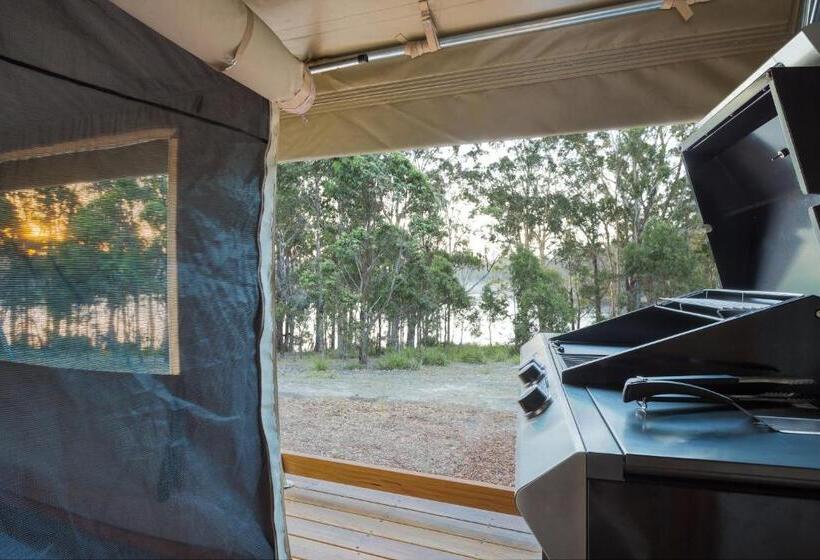 家庭洋房, Tanja Lagoon Camp