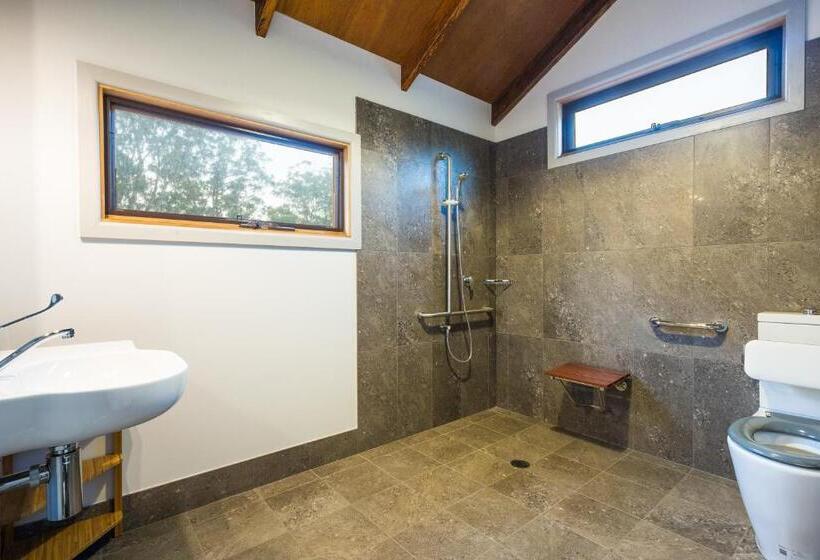 家庭洋房, Tanja Lagoon Camp