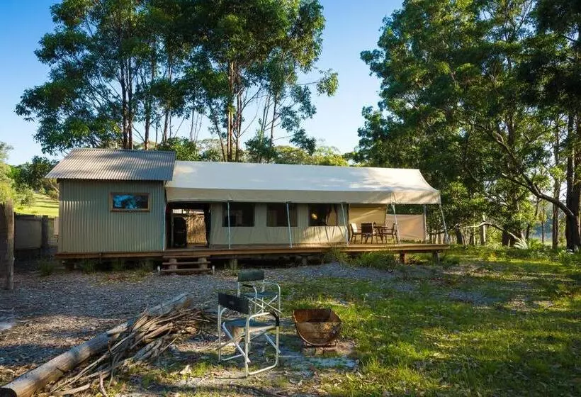 スタンダードバンガロー, Tanja Lagoon Camp