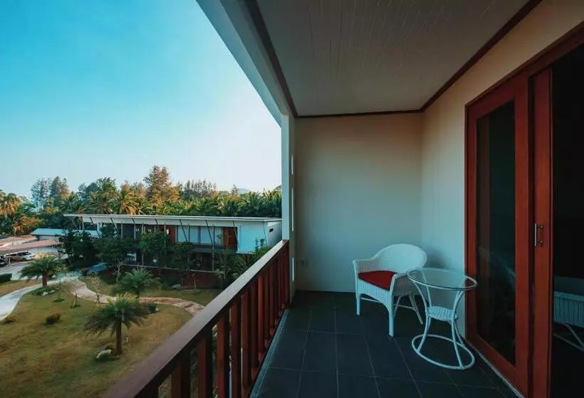 スーペリアールーム, Nana Beach Hotel & Resort