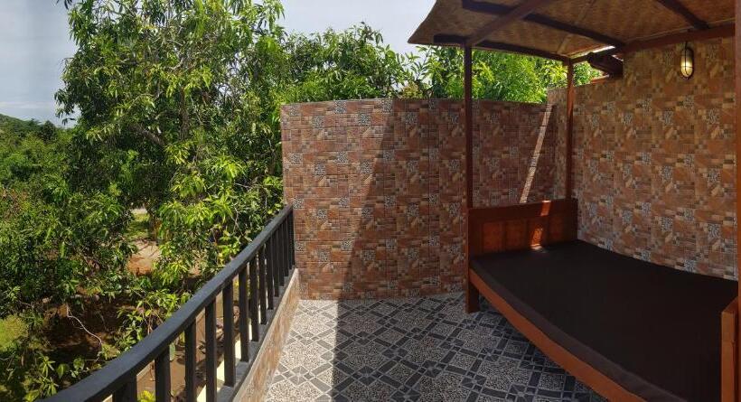 חדר דלוקס עם נוף להרים, Mango Tree Inn