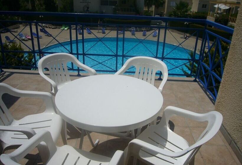 침실 2개 아파트, Santa Barbara Complex