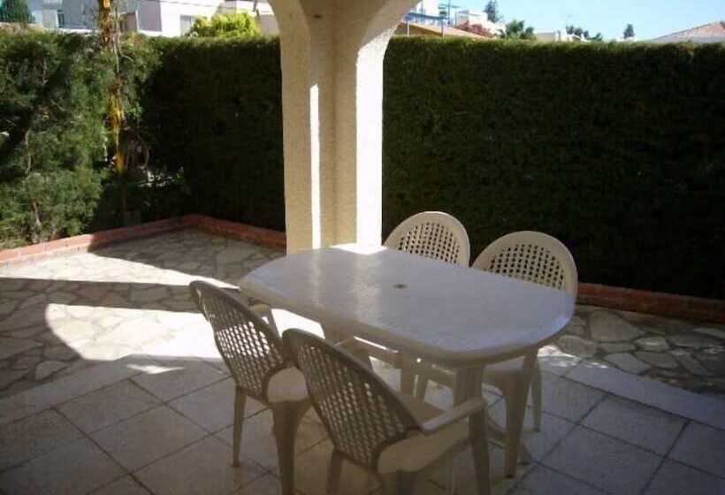 침실 2개 아파트, Santa Barbara Complex