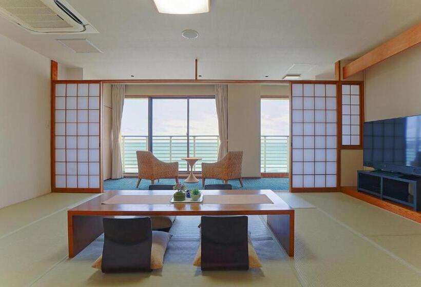 חדר סטנדרט לארבעה נוף לים, Sayan Terrace Hotel & Resort