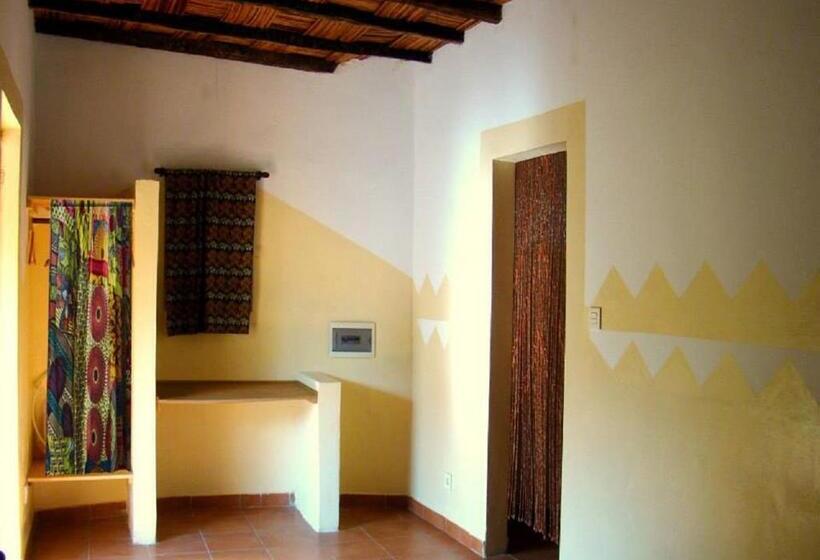 اتاق استاندارد سه نفره, Le Petit Quartier Chez Amanthia