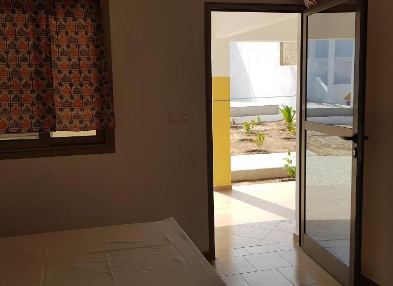 اتاق استاندارد سه نفره, Le Petit Quartier Chez Amanthia