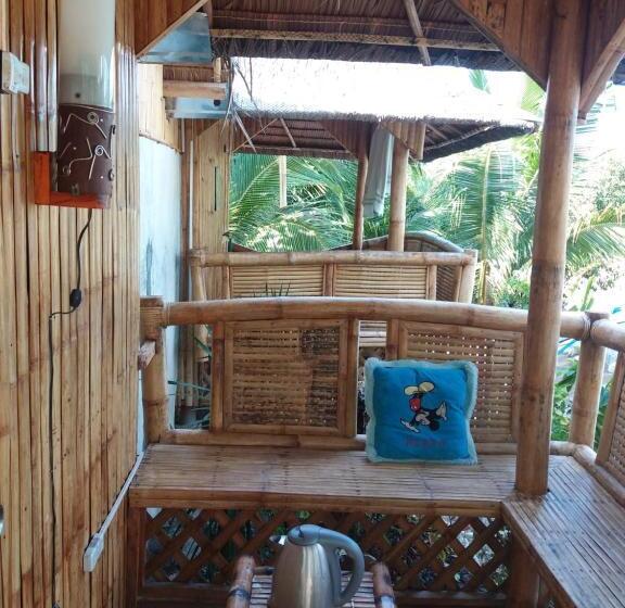 غرفة قياسية مطلّة علي البحيرة, Villa Catalina Leisure Resort