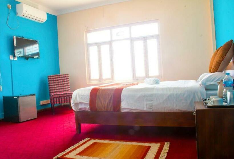 اتاق سوپریور با تخت بزرگ, Gorkha Chhen Bed & Breakfast