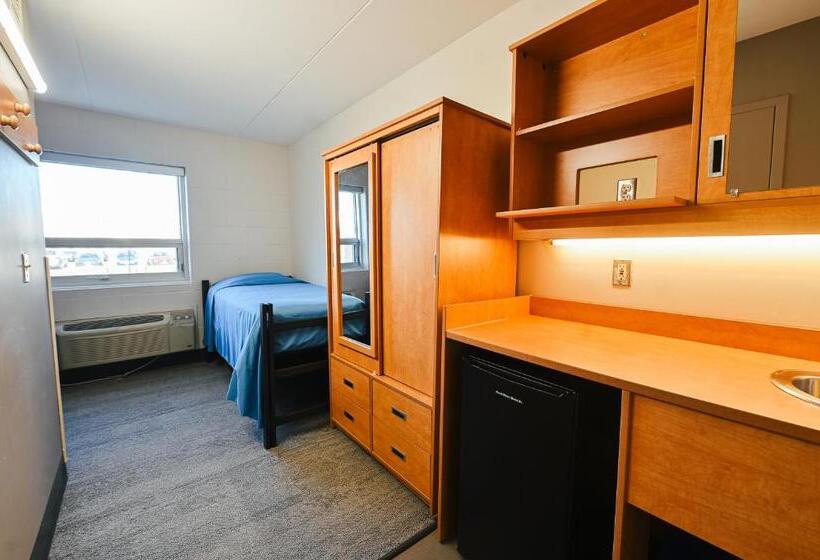 标准间, Backpacker College At St Lawrence University