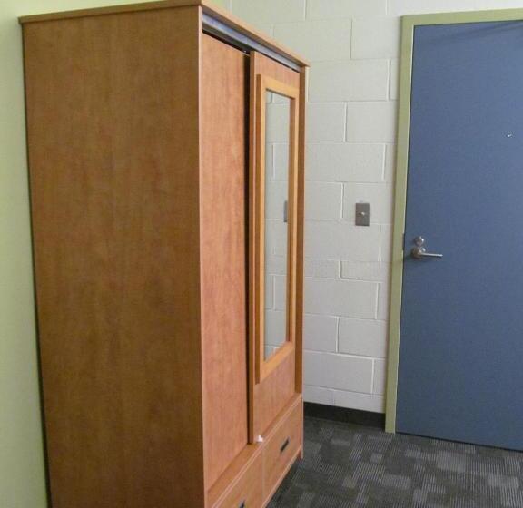 身障者適用シングルルーム, Backpacker College At St Lawrence University