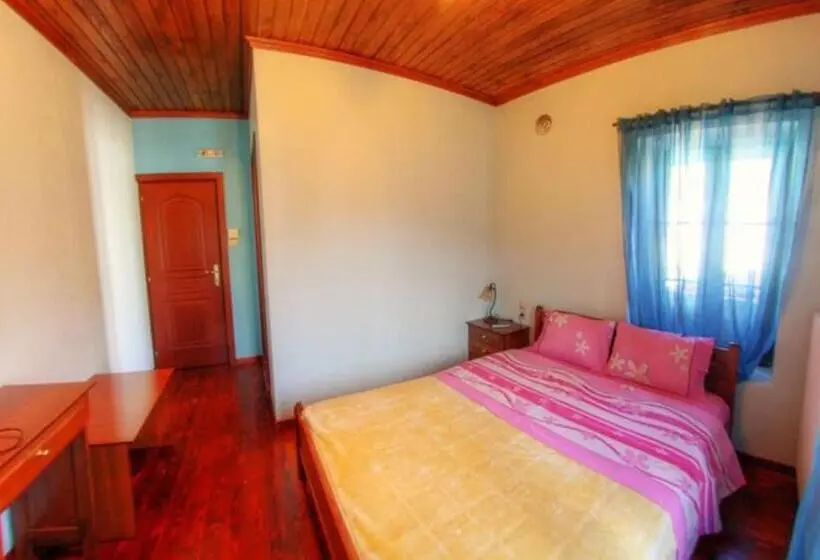 Chambre Standard, Philippos