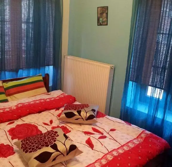 Chambre Standard, Philippos