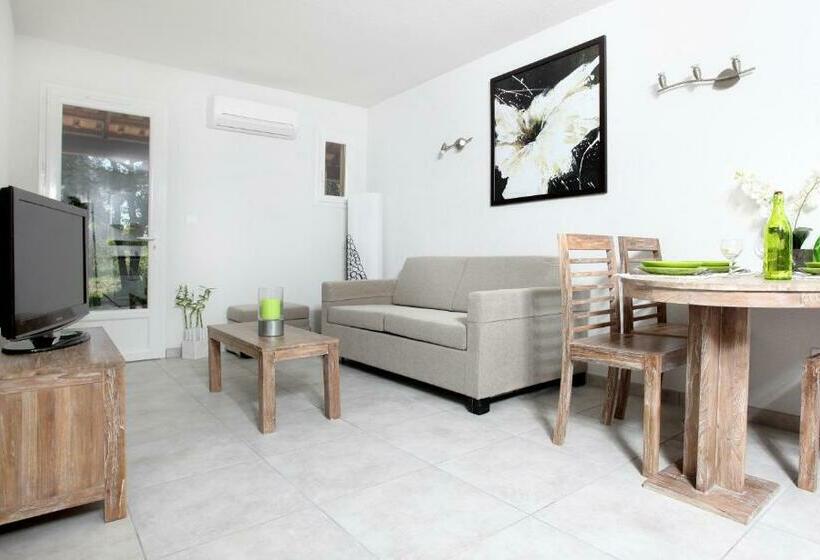 スタンダードスタジオ, Odésia Vacances Domaine Du Thronnet