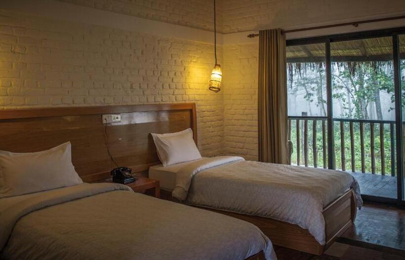 اتاق لوکس با بالکن, Sarang Wildlife Sanctuary