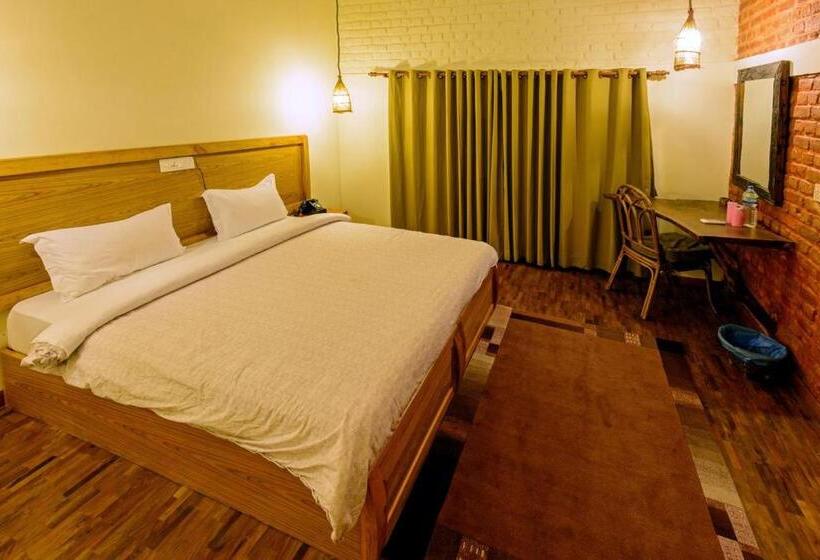 اتاق خانوادگی, Sarang Wildlife Sanctuary