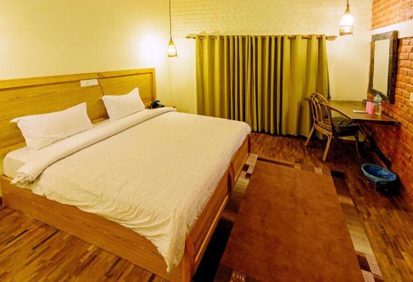 اتاق خانوادگی, Sarang Wildlife Sanctuary