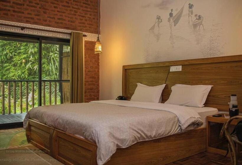 اتاق خانوادگی, Sarang Wildlife Sanctuary