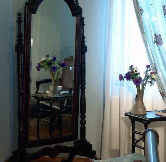 수피리어 트리플 룸, Aloni