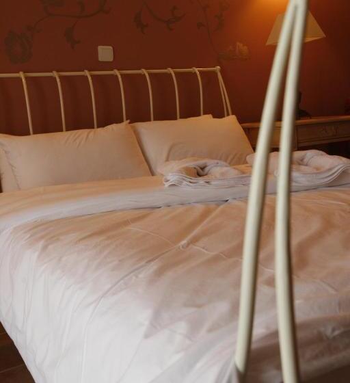 클래식 룸, Aloni