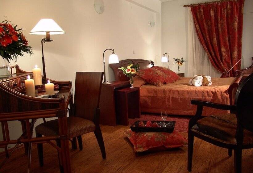 수피리어 룸, Aloni