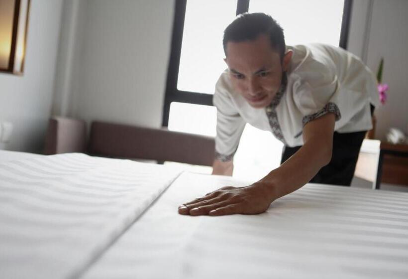 Номер Deluxe, Batiqa Hotel Palembang