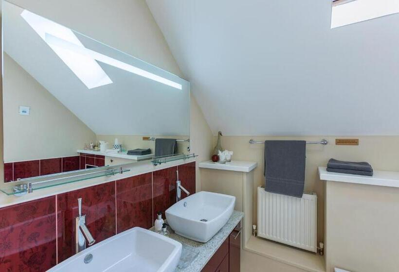 غرفة قياسية, Dun Ard