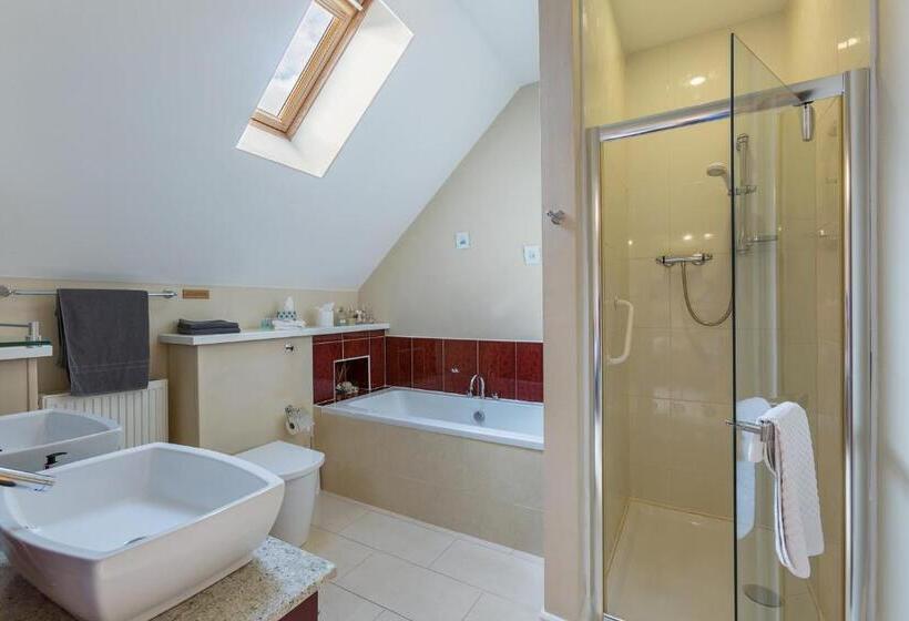 スタンダードルーム, Dun Ard