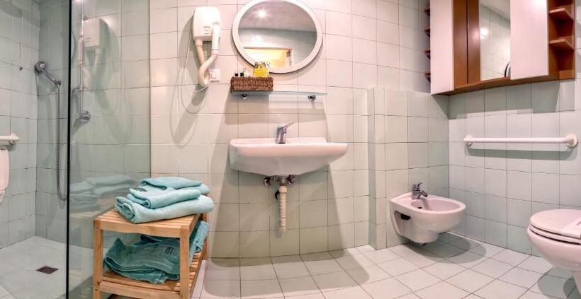 インサイドのスタンダードスタジオ, Casale Del Mare