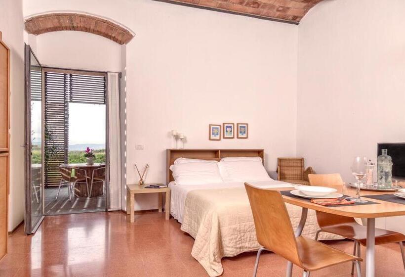 インサイドのスタンダードスタジオ, Casale Del Mare