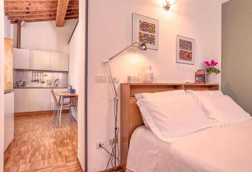 テラスつきの2ベッドルームアパートメント, Casale Del Mare