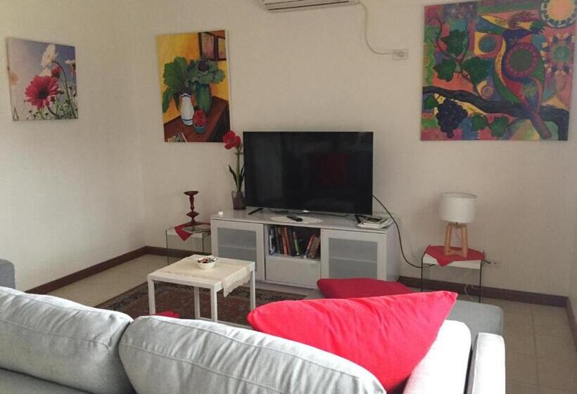 1间卧室的房子, Clarevale Cottage B&b