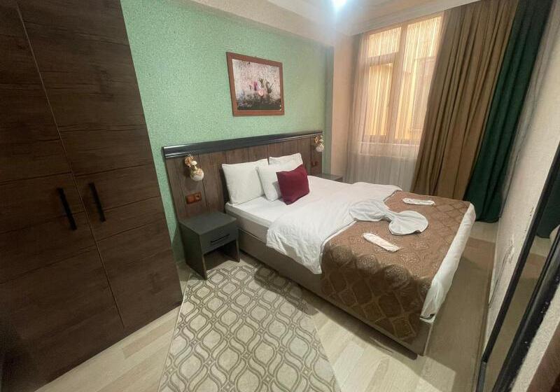 اتاق استاندارد با بالکن, Geomunoreum Hostel