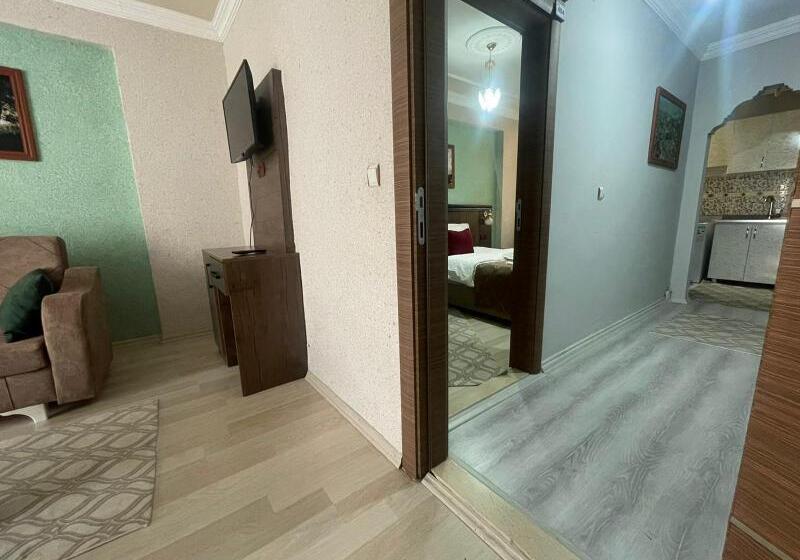 اتاق استاندارد با بالکن, Geomunoreum Hostel