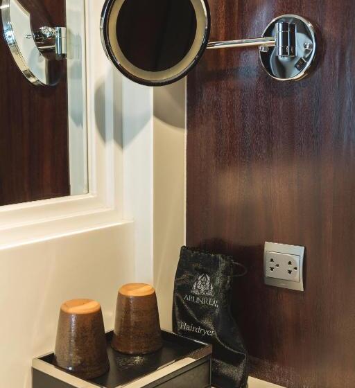 חדר סטנדרט עם מיטת קינג, Arunreas