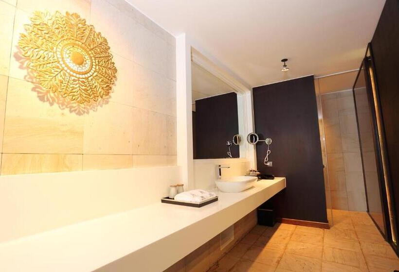 חדר סטנדרט עם מיטת קינג, Arunreas