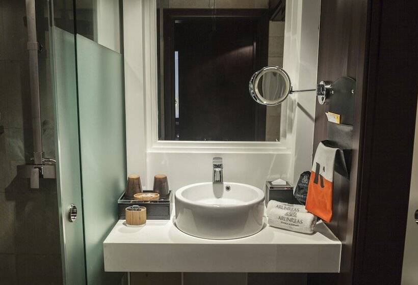 חדר בסיסי, Arunreas