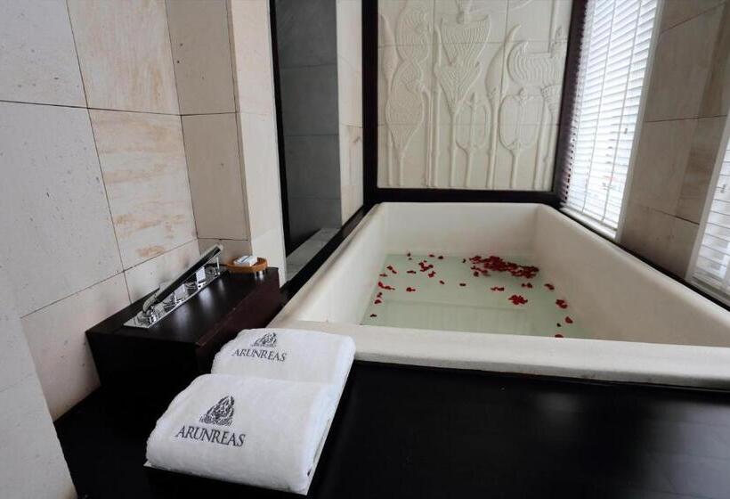 חדר סטנדרט עם מיטת קינג, Arunreas
