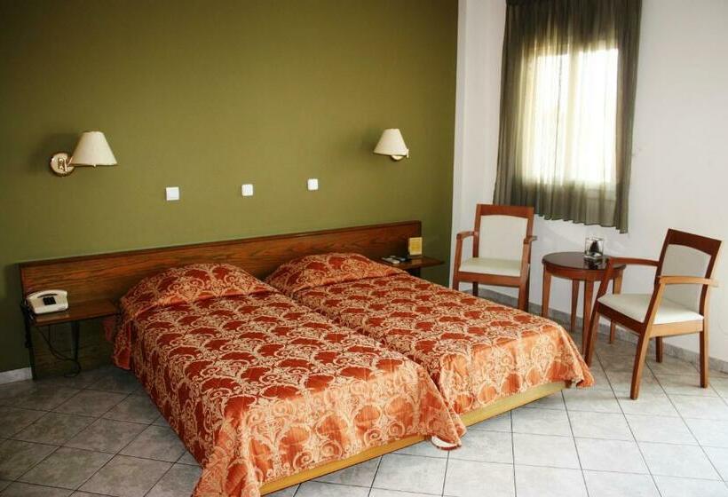 스탠다드 트리플 룸, Cariatis