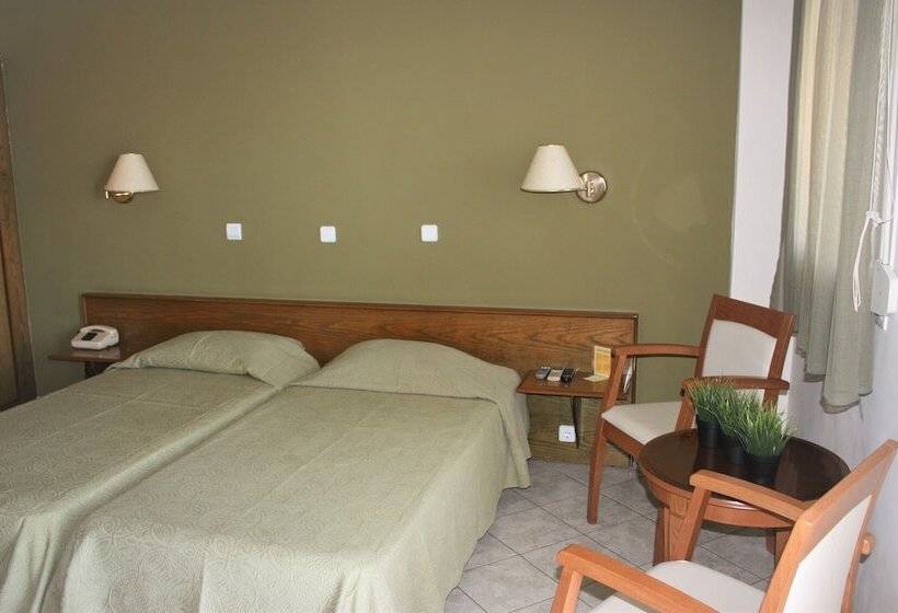 스탠다드 룸, Cariatis