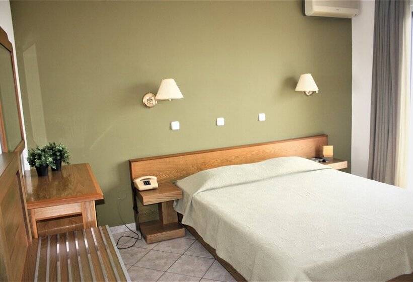 스탠다드 룸, Cariatis