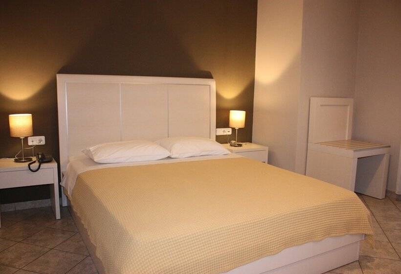 수피리어 룸, Cariatis