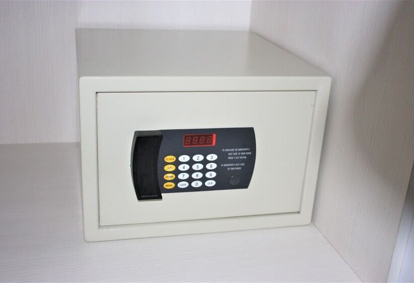 수피리어 룸, Cariatis