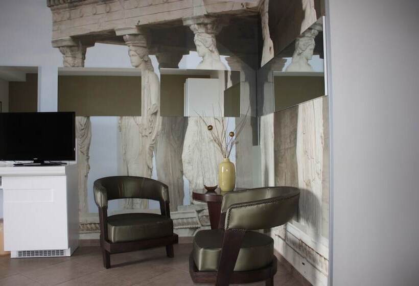 디럭스 룸, Cariatis