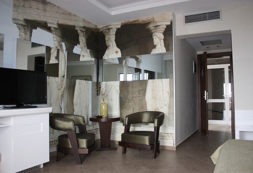 디럭스 룸, Cariatis