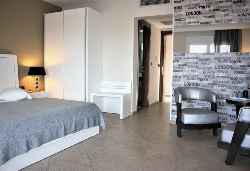 디럭스 룸, Cariatis