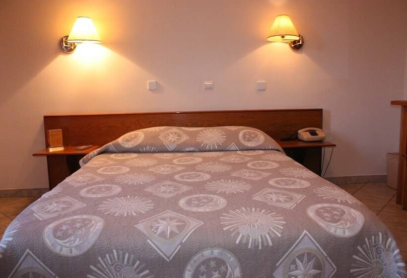 스탠다드 룸, Cariatis