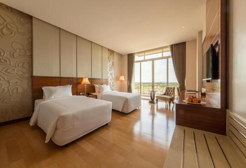 デラックスルーム, Garden City