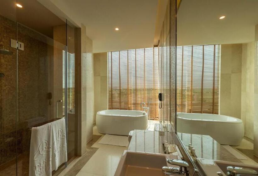 バルコニー付きジュニアスイート, Garden City